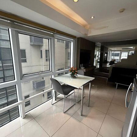 Oasis Regency @ Fort Victoria Bgc Тагиг Экстерьер фото