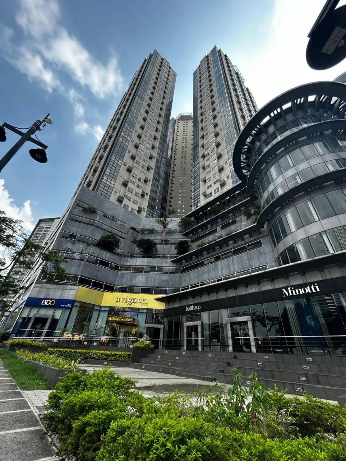 Oasis Regency @ Fort Victoria Bgc Тагиг Экстерьер фото