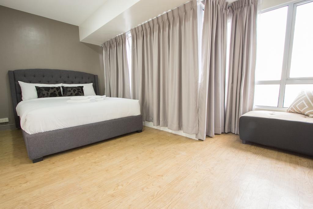 Oasis Regency @ Fort Victoria Bgc Тагиг Экстерьер фото