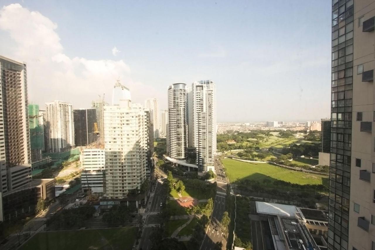 Oasis Regency @ Fort Victoria Bgc Тагиг Экстерьер фото