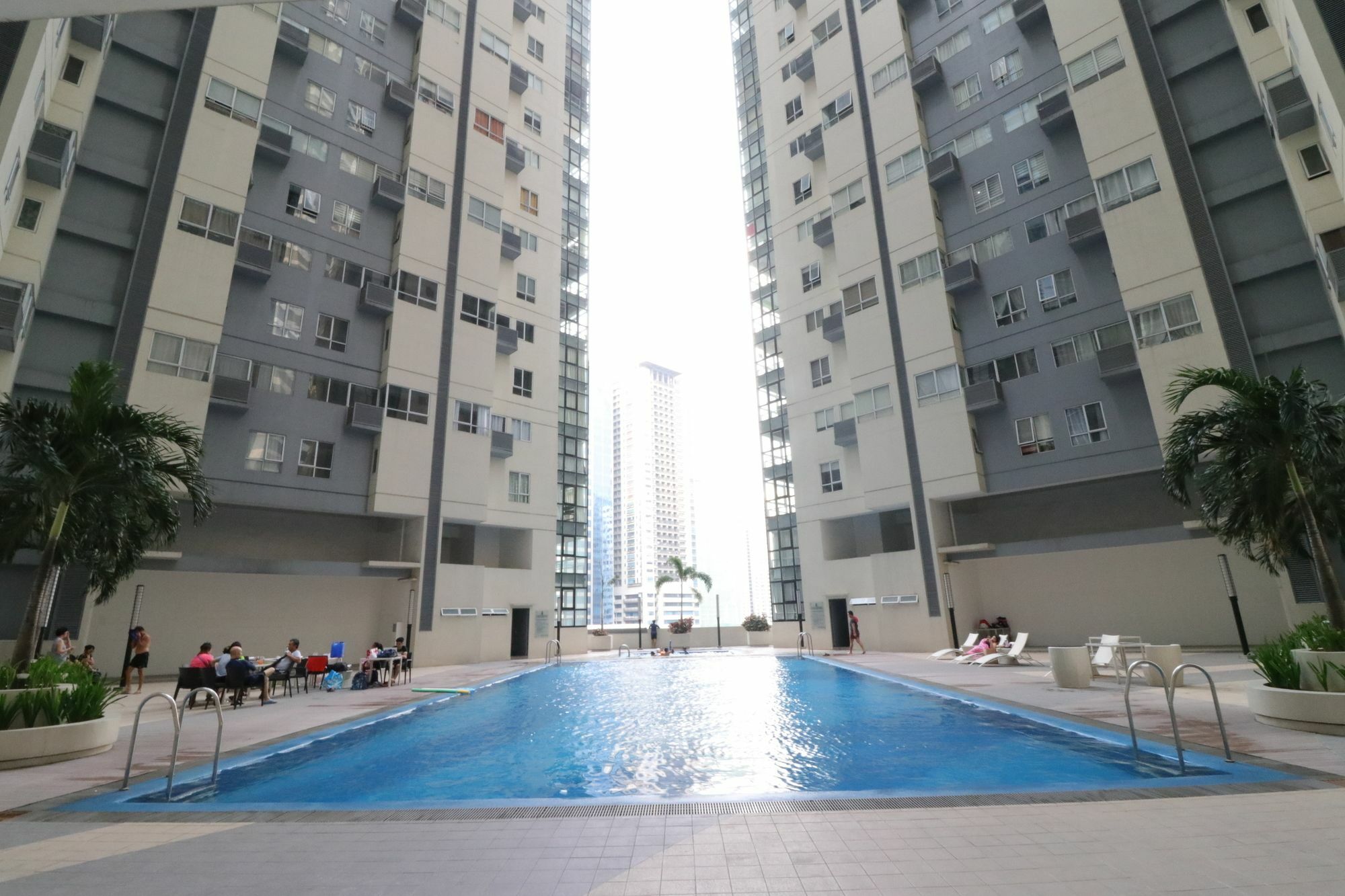 Oasis Regency @ Fort Victoria Bgc Тагиг Экстерьер фото