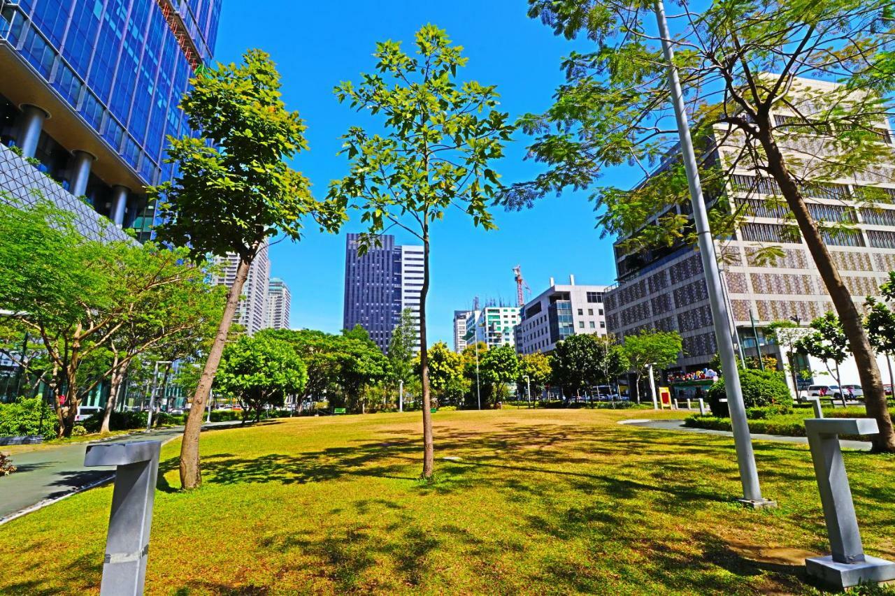 Oasis Regency @ Fort Victoria Bgc Тагиг Экстерьер фото