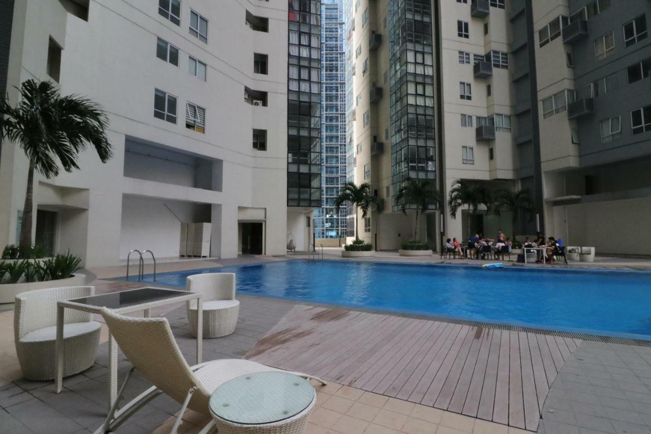Oasis Regency @ Fort Victoria Bgc Тагиг Экстерьер фото